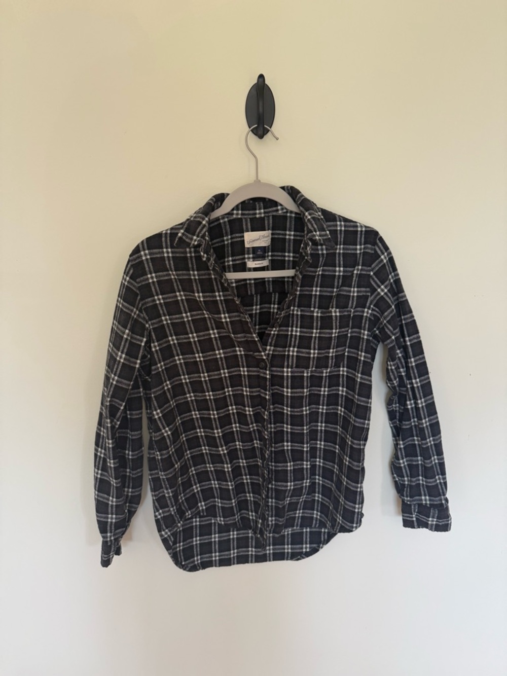 Universal Thread Black & White Plaid Button-Down Shirt